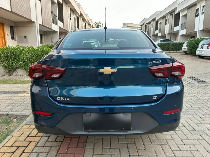 ONIX 1.0 Turbo Plus LT