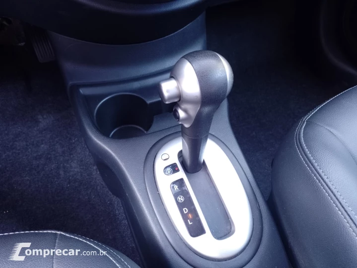 Versa 1.6 16V V-Drive Plus CVT (Flex)