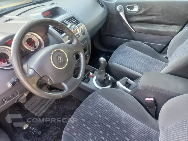 MEGANE 1.6 Dynamique Grand Tour 16V