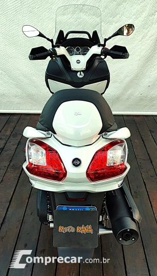 DAFRA MAXSYM 400i