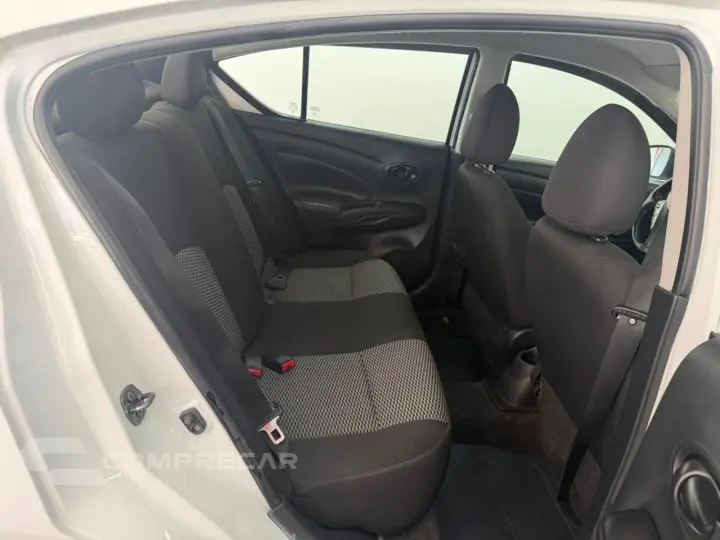 VERSA 1.0 12V FlexStart 4p Mec.