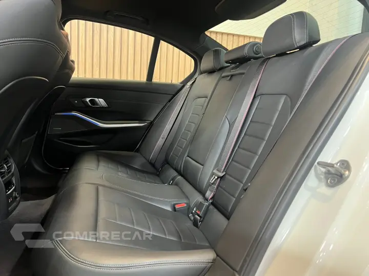 320i 2.0 16V TURBO GASOLINA M SPORT AUTOMÁTICO