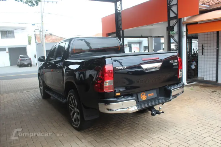 Hilux Caminhonete 2.8 16V SRV 4X4 DIESEL CABINE DUPLA AUTOMÁ