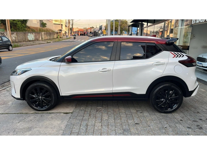 KICKS 1.6 16V FLEXSTART XPLAY XTRONIC