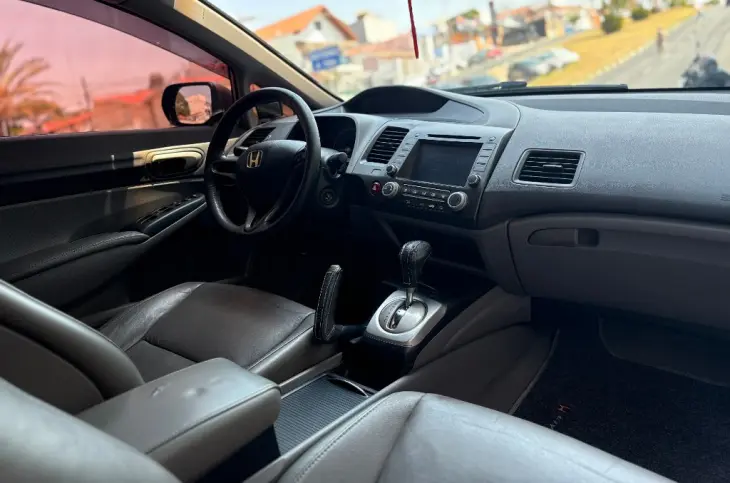 Civic Sedan LXS 1.8/1.8 Flex 16V Aut. 4p