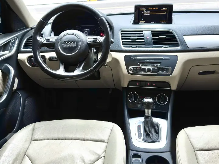 Q3 1.4 TFSI AMBIENTE PLUS FLEX 4P S TRONIC