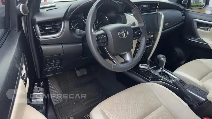 HILUX SW4 2.8 D-4d Turbo Diamond 7L 4X4