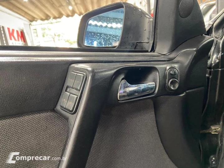 ASTRA HATCH ADVANTAGE 2.0 4P