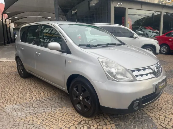 LIVINA 1.6 16V Flex Fuel 5p