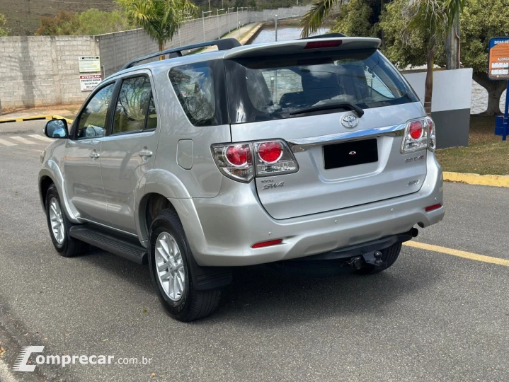 HILUX SW4 3.0 SRV 4X4 7 LUGARES 16V TURBO INTERCOOLER DIESEL