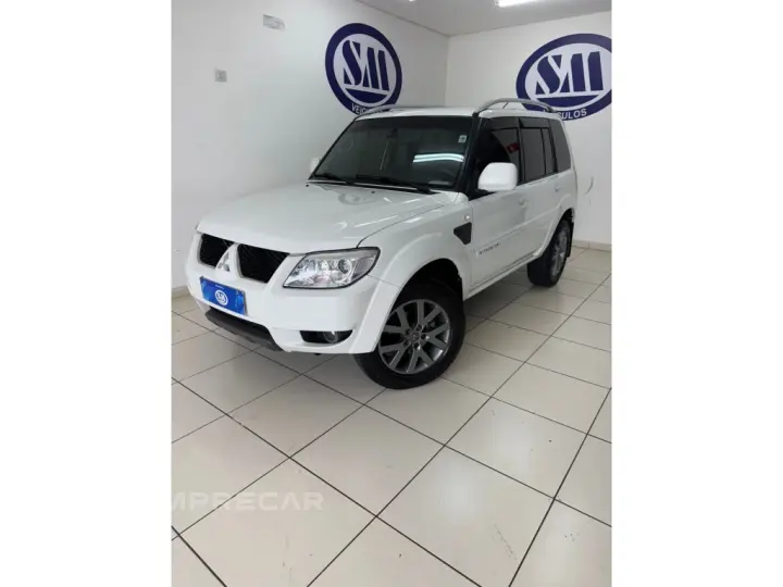 PAJERO TR4 2.0 4X2 16V 140CV FLEX 4P AUTOMÁTICO