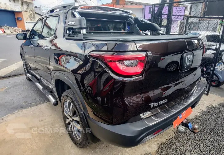 TORO 2.0 16V Turbo Ranch 4WD AT9
