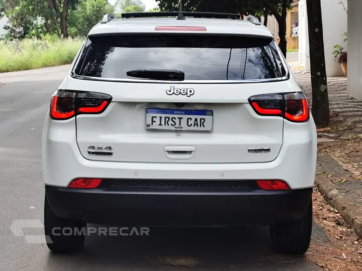 COMPASS 2.0 16V DIESEL LONGITUDE 4X4 AUTOMÁTICO