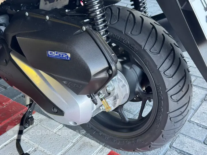 PCX 160 DLX ABS