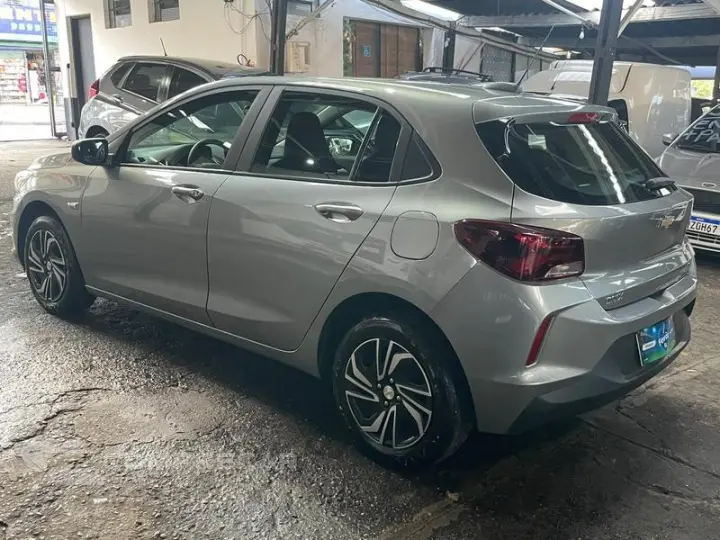 ONIX HATCH LT 1.0 12V FLEX 5P MEC