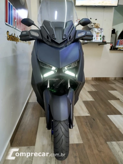 XMax 250 Connected