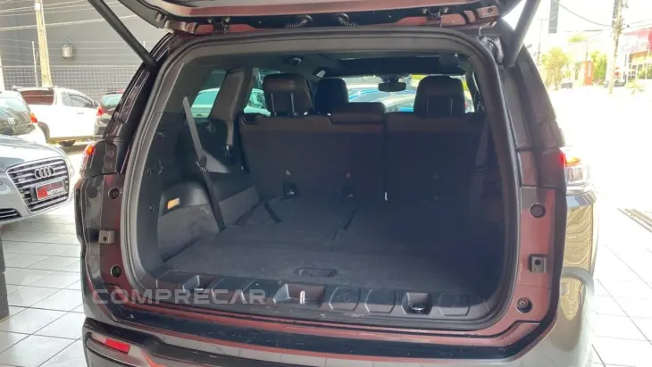 JEEP COMMANDER 1.3 T270 TURBO OVERLAND