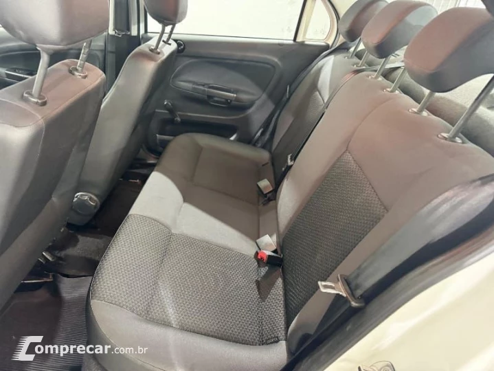VOYAGE 1.0 12V MPI Totalflex