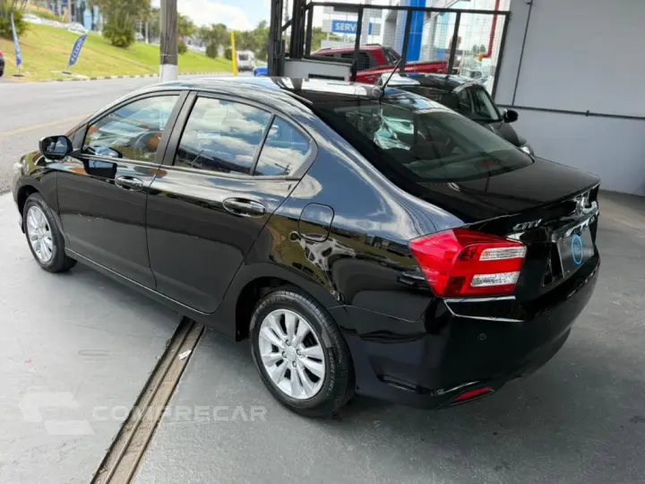 CITY Sedan LX 1.5 Flex 16V 4p Aut.