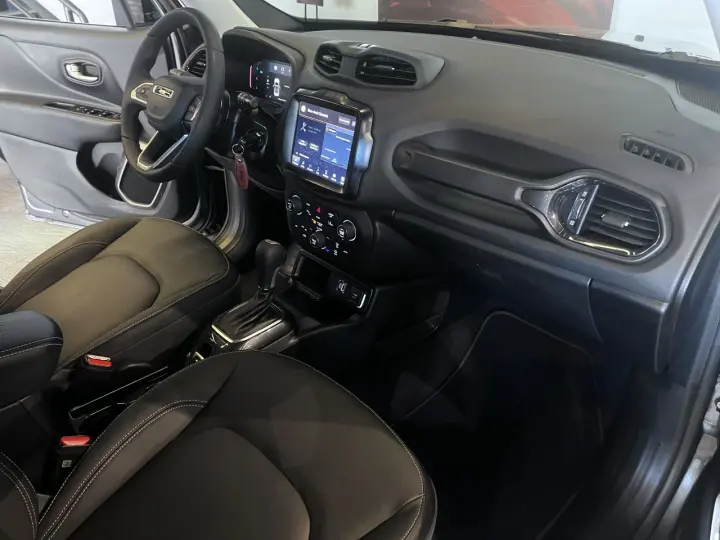 Renegade 1.3 16V 4P FLEX T270 LONGITUDE TURBO AUTOMÁTICO