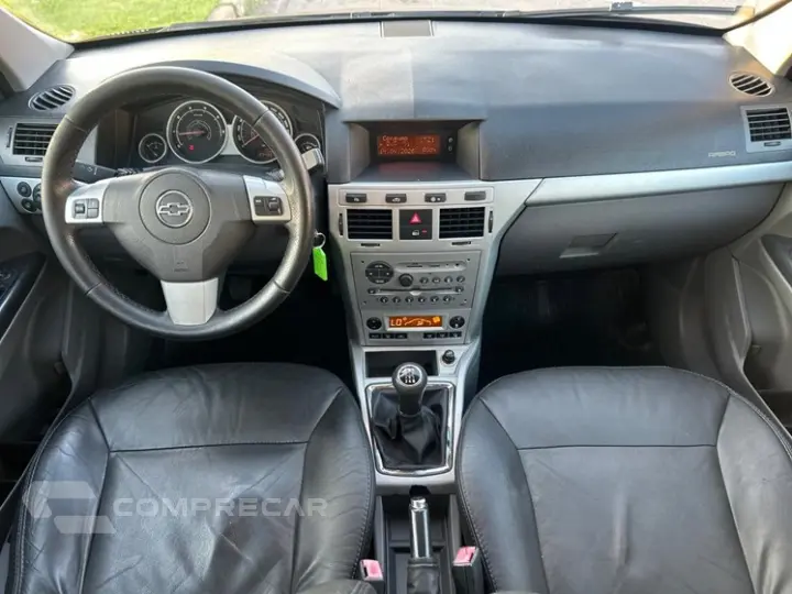 VECTRA 2.0 MPFI Elegance 8V 140cv