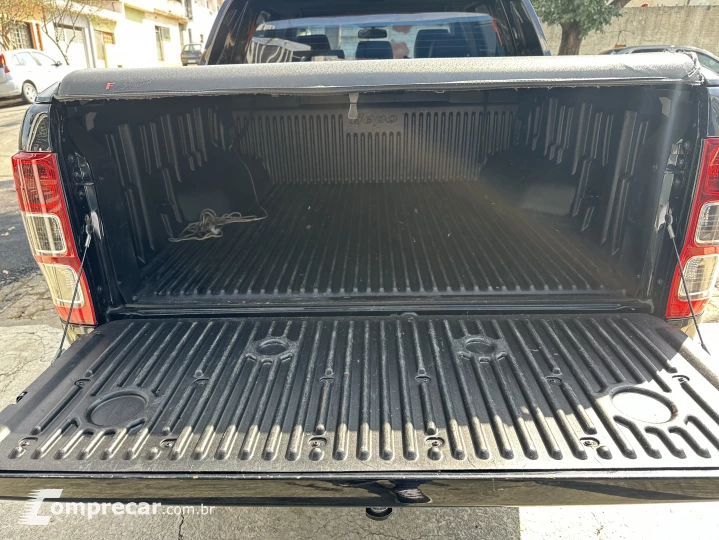 RANGER 2.2 Black 4X2 CD 16V