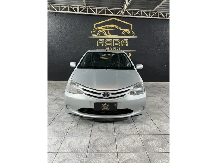 ETIOS 1.3 XS 16V FLEX 4P MANUAL