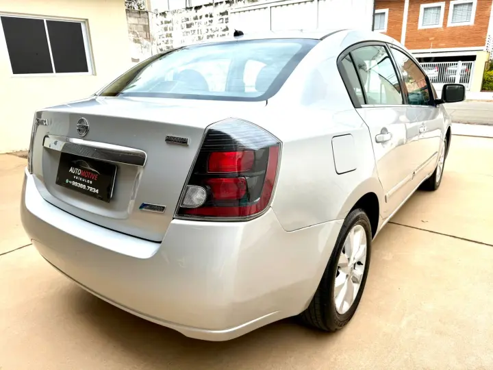 Sentra S 2.0
