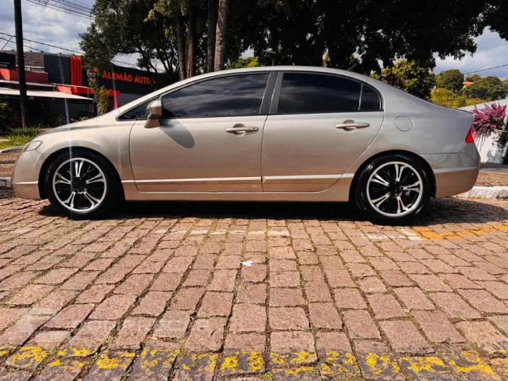Civic Sedan LXS 1.8/1.8 Flex 16V Aut. 4p
