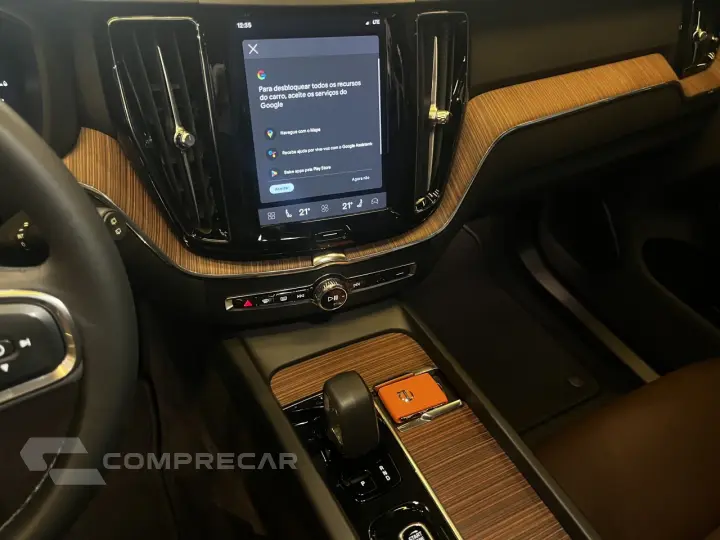 XC60 2.0 16V 4P T8 RECHARGE HÍBRIDO PLUS AWD TURBO GEARTRONI
