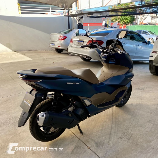 PCX 160 DLX