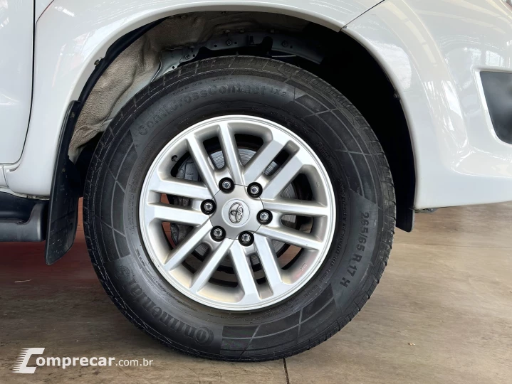 HILUX SW4 2.7 SR 7 LUGARES 4X2 16V FLEX 4P AUTOMÁTICO