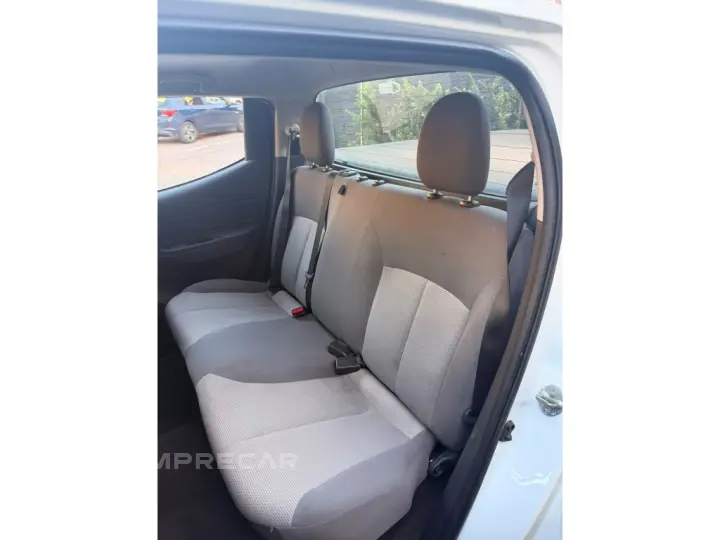 L200 TRITON 2.4 16V TURBO DIESEL GL CD 4X4 MANUAL