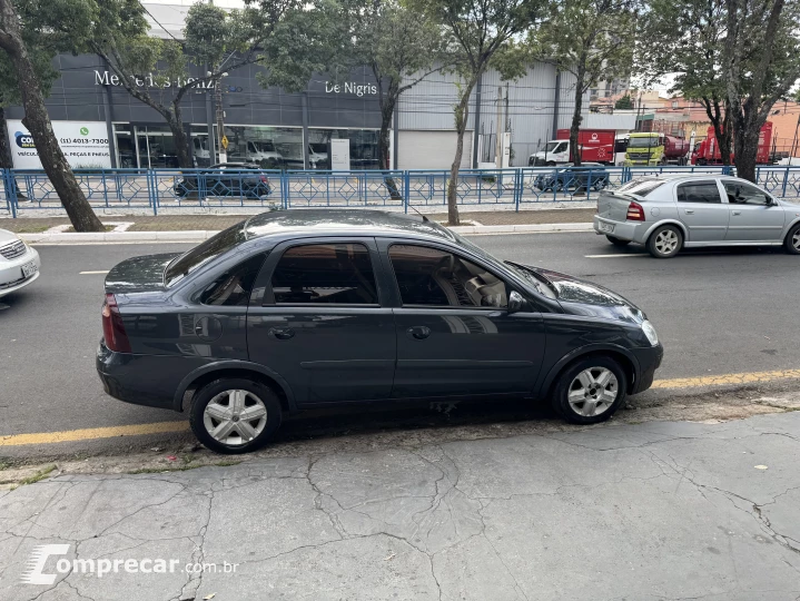 CORSA 1.4 MPFI Premium Sedan 8V