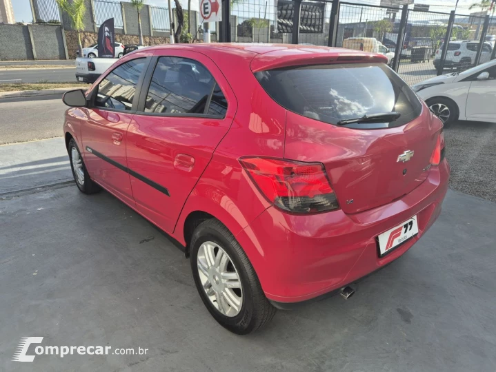 Onix Hatch 1.4 4P FLEX LT