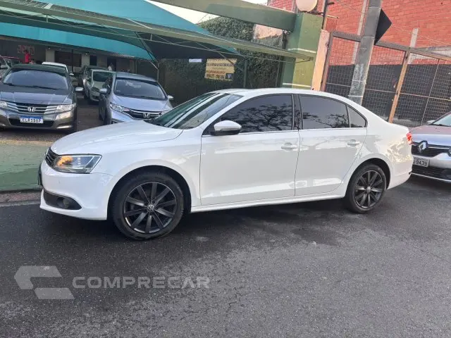 JETTA - 2.0 COMFORTLINE 4P TIPTRONIC