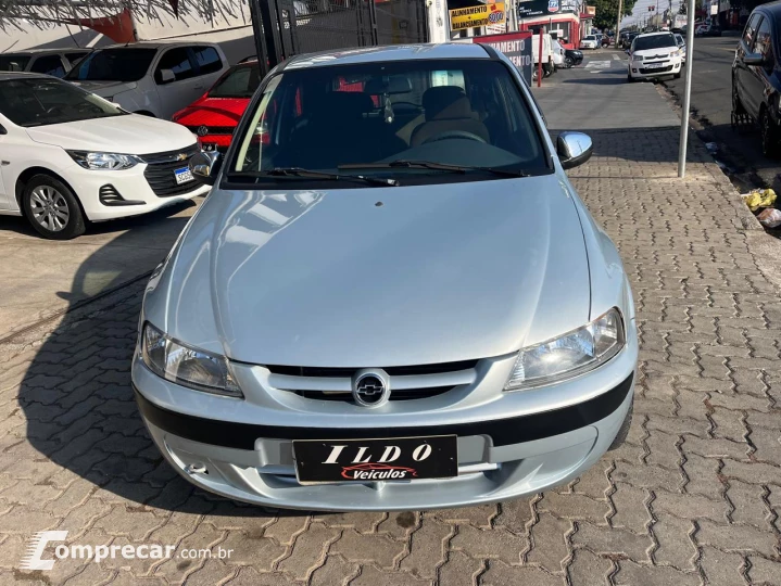 CELTA 1.0 MPFI Life 8V
