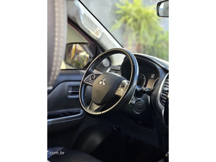 L200 TRITON 2.4 16V TURBO DIESEL SPORT HPE TOP CD 4P 4X4 AUT