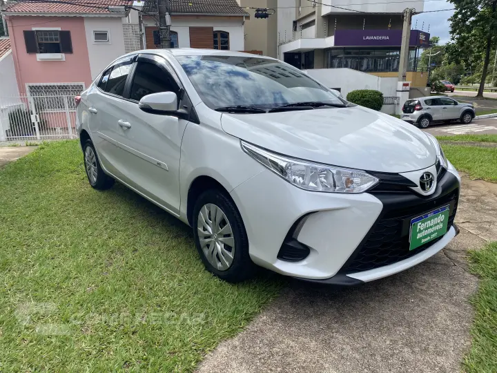 YARIS 1.5 16V Sedan XL
