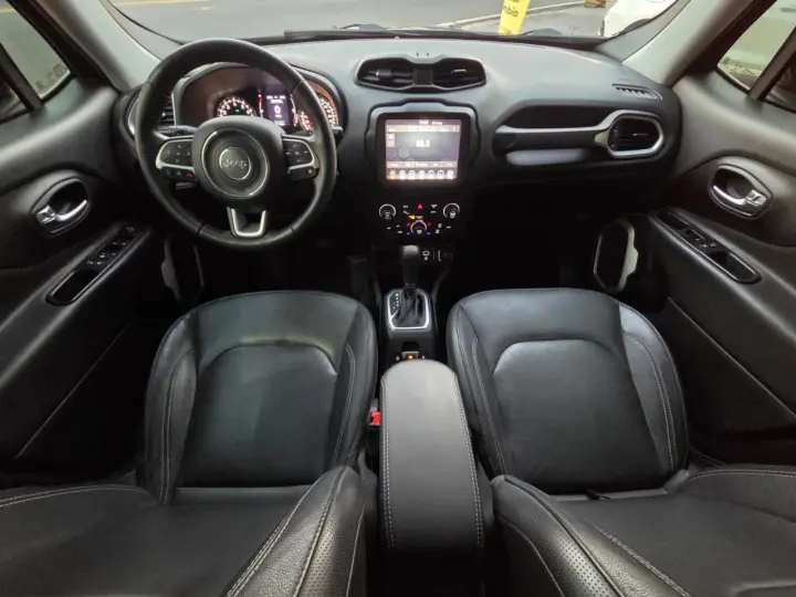 Renegade Longitude 1.8 4x2 Flex 16V Aut.