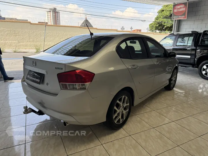 CITY 1.5 EX Sedan 16V