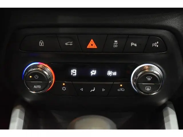 ONIX - 1.0 TURBO PLUS PREMIER AUTOMÁTICO