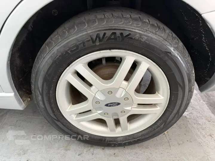 Focus Sedan 2.0 16V/2.0 16V Flex 4p