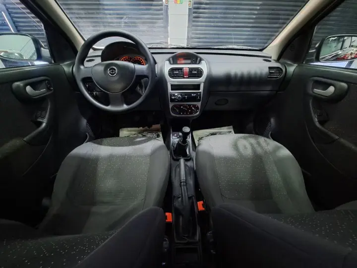 Corsa 1.4 Mpfi Premium Sedan 8V Flex 4P Manual