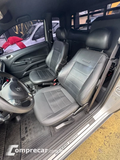 SAVEIRO 1.6 Cross CD 16V