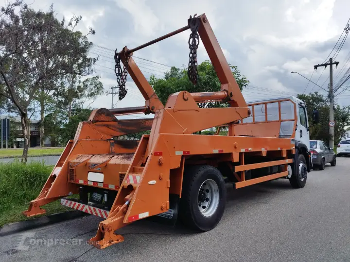 Constellation 14.190 + Poliguindaste 2 Caçambas