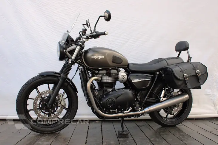 TRIUMPH STREET TWIN