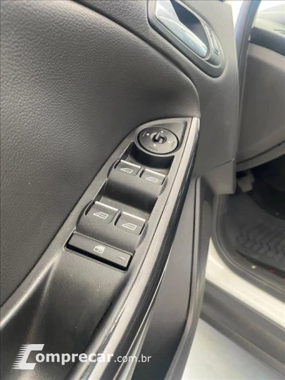 FOCUS 2.0 TITANIUM SEDAN 16V FLEX 4P POWERSHIFT