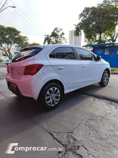 Onix Hatch 1.4 4P FLEX LT