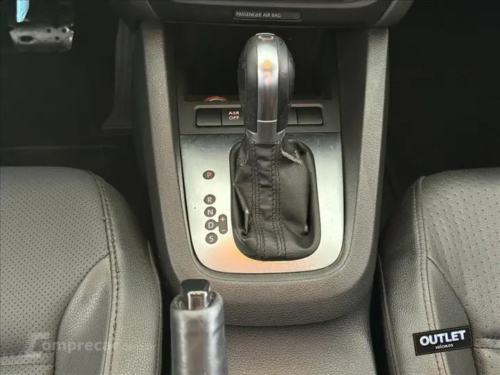 JETTA 2.0 COMFORTLINE FLEX 4P TIPTRONIC